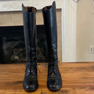 Elegant Ariat Women's WIDE CALF Tall Leather Equestrian Boots.